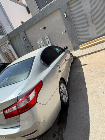 Riyadh, Vehicles, Cars & Trucks , SAR 13000,  Renault Safrane,  2011,  Automatic,  180000 KM,  Renault Sfrane 2.5L V6