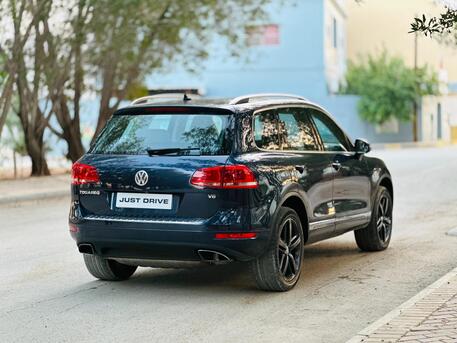 Manama, Vehicles, Cars & Trucks , BHD 3500,  Volkswagen Touareg,  2015,  Automatic,  189000 KM,    MODEL SINGLE OWNER USED SUV CALL OR WHATSAPP ON 35400768 ,34355768