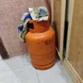 SAR 550,  I Have Heavy Single Bad,1 Gas Cylinder,1 Single Burner And 1 Small Fridge For Sale
