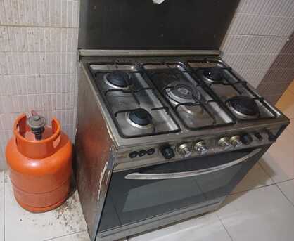 Riyadh, Appliances, SAR 600,  Cooking Range In Good Condition With Gas Cylinder.