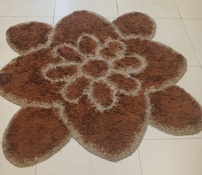 Riyadh, Household Items, SAR 50,  Star Decoration Carpet In Good Condition.