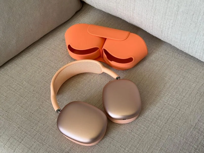 Manama, Tablet Computers, BHD 6,  New Box Pack AirPods Max Price 6.000 BD Only Contact +973 38878023