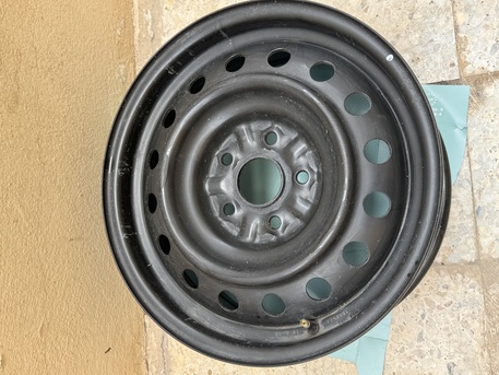 Jubail, Auto Parts, SAR 800,  Steel Rim, Size: 16 X 16.5 JJ For Tire Size: 215/60R16