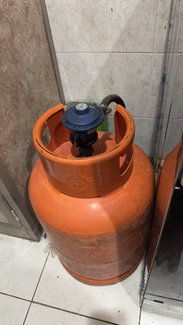 Jubail Industrial City, Appliances, SAR 600,  Cooking Range 5 Burner And Cylinder For Sale