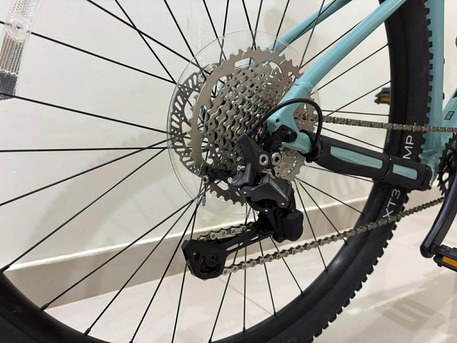 Dhahrat Laban, Bicycles, SAR 5500,  Trek Marlin 6 Mountain Bike And Leader Carbon Fiber Road Bike