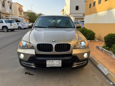 Jeddah, Vehicles, Cars & Trucks , SAR 22000,  Bmw X5 M,  2009,  Automatic,  243000 KM,  Bmw X5 Six Cylinders Price Negotiable