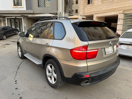 Jeddah, Vehicles, Cars & Trucks , SAR 22000,  Bmw X5 M,  2009,  Automatic,  243000 KM,  Bmw X5 Six Cylinders Price Negotiable