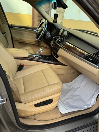 Jeddah, Vehicles, Cars & Trucks , SAR 22000,  Bmw X5 M,  2009,  Automatic,  243000 KM,  Bmw X5 Six Cylinders Price Negotiable