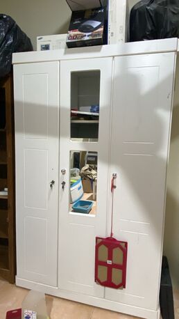 Dammam, Household Items, SAR 1,  Bed Set, Wardrobe, Cupboards, Chest Of Drawers (clothes Storage),bookshelf,Teapoy