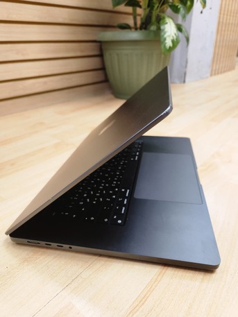 Riyadh, Computers, SAR 7399,  MacBook Pro M3 PRO16" 2023 RAM 18GB SSD 512GB GPU 18 CORE BC 54(100%)