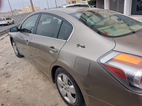 Umm Al Hassam, Vehicles, Cars & Trucks , BHD 1300,  Nissan Altima,  2008,  Automatic,  279000 KM,    FOR SALE