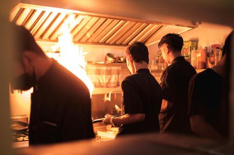 Hoora, Shops, BHD 450,  Exhibition Road: Restaurant Available To Lease. Ideal Setup For A Cloud Kitchen
