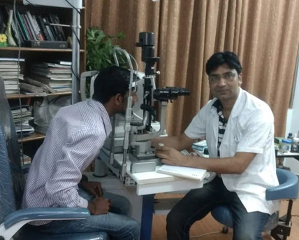 Jaipur, Health, Dr. Lokendra Tyagi -Eye Specialist Doctor