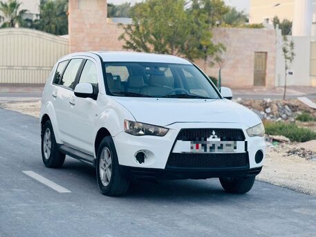Hamad Town, Vehicles, Cars & Trucks , BHD 1950,  Mitsubishi Outlander,  2011,  Automatic,  281000 KM,