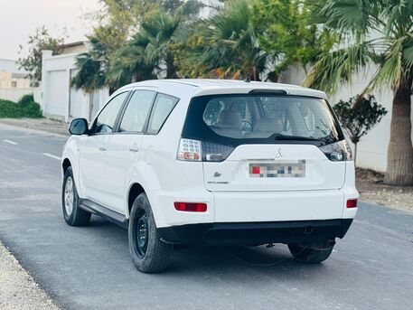 Hamad Town, Vehicles, Cars & Trucks , BHD 1950,  Mitsubishi Outlander,  2011,  Automatic,  281000 KM,