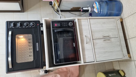 Khobar, Appliances, SAR 650,  BLACK+DECKER OTG Oven, PRINCESS Microwave, Cabinet (both Items),purchased From Extra Store
