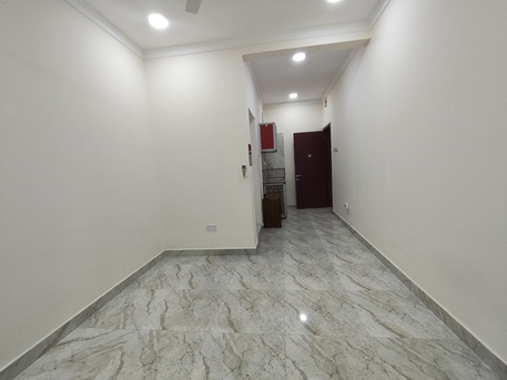 Gudaibiya, Apartments, Flats, Houses & Villas, BHD 140/year,  1 BR,  Gudaibiya:- Studio Flat On Rent With Split Ac & Unlimited Ewa..