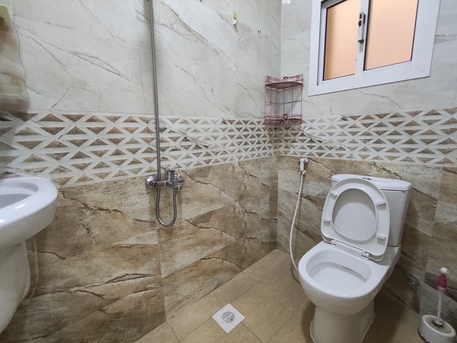 Gudaibiya, Apartments, Flats, Houses & Villas, BHD 140/year,  1 BR,  Gudaibiya:- Studio Flat On Rent With Split Ac & Unlimited Ewa..