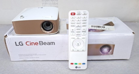 Manama, Computers, BHD 79,  LG LED Smart Portable Projector Rechargeable With Remote & Adapter Good Working Condition