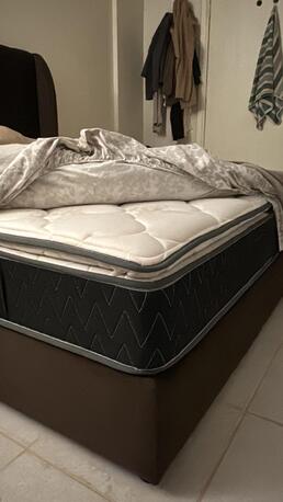 Dammam, Furniture, SAR 800,  Queen Bed + Americana Pocket Spring Mattress | Clean