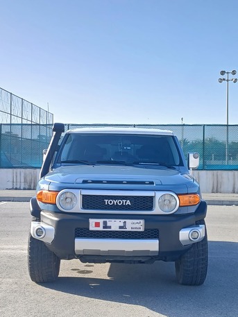 Zinj, Vehicles, Cars & Trucks , BHD 7800,  Toyota FJ Cruiser,  2015,  Automatic,  153000 KM,   () 4.0L V6 - 4X4 - IMMACULATE CONDITION - INSURED UNTIL 2027