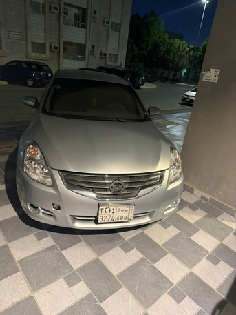Al Rehab, Vehicles, Cars & Trucks , SAR 18000,  Nissan Altima,  2010,  Automatic,  160000 KM,
