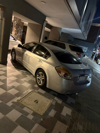 Al Rehab, Vehicles, Cars & Trucks , SAR 18000,  Nissan Altima,  2010,  Automatic,  160000 KM,