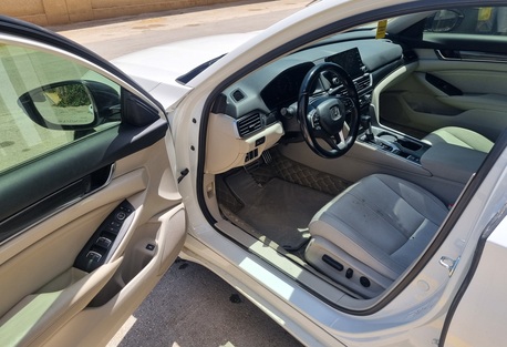 Riyadh, Vehicles, Cars & Trucks , SAR 85000,  Honda Accord,  2022,  Automatic,  137000 KM,  1.5T Sports, Full Options