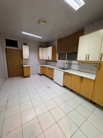 Al Rawdah, Villas, SAR 100000,  Family Villa Ground First 2nd Floor Taris With Loan Big Size Are For Plying Kids