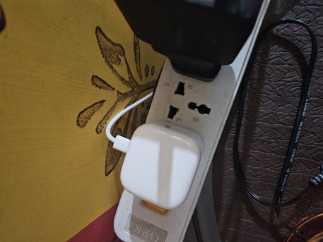 Riyadh, Electronics, SAR 5600,  IPHONE 17 PRO MAX With 40W Dynamic Adapter