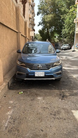 Jeddah, Vehicles, Cars & Trucks , SAR 30000,  MG RX 5,  2019,  Automatic,  180000 KM,  SUV For Sale