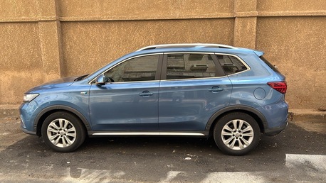 Jeddah, Vehicles, Cars & Trucks , SAR 30000,  MG RX 5,  2019,  Automatic,  180000 KM,  SUV For Sale