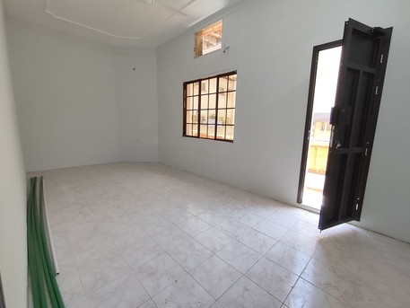 Salmaniya, Apartments, Flats, Houses & Villas, BHD 135/year,  1 BR,  Salmaniya:- 1Bhk Unfurnished Flat On Rent...