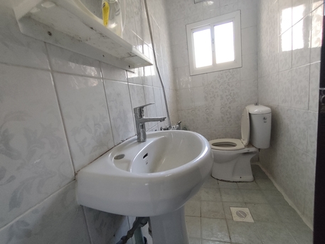 Salmaniya, Apartments, Flats, Houses & Villas, BHD 135/year,  1 BR,  Salmaniya:- 1Bhk Unfurnished Flat On Rent...