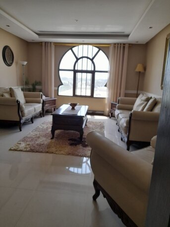 Dammam, Appliances, Sofa, Blinds &lights