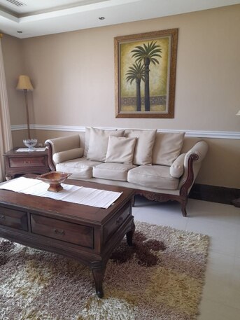 Dammam, Appliances, Sofa, Blinds &lights