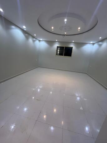 Tuwaiq, Apartments, Flats, Houses & Villas, SAR 90000/month,  6 BR,  500 Sq. Meter,  Spacious Villa With Internal Staircase &ndash; Al-Ghurub District