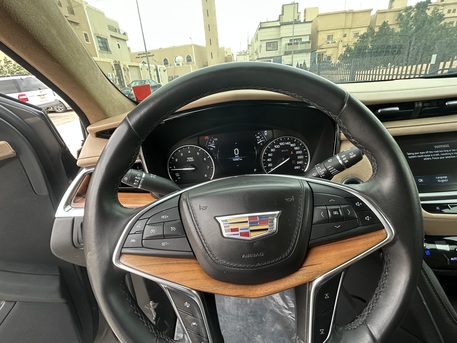 Riyadh, Vehicles, Cars & Trucks , SAR 75000,  Cadillac XT5,  2018,  Automatic,  122000 KM,