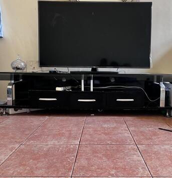 Jeddah, Appliances, SAR 400,  55 Inch TV With Cabinet And Andriod Box For Sale
