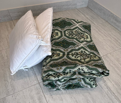 Al Mounsiyah, Household Items, SAR 100,  Comforter And 2 Pillows