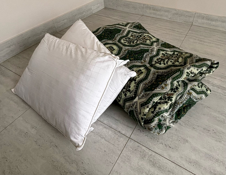 Al Mounsiyah, Household Items, SAR 100,  Comforter And 2 Pillows