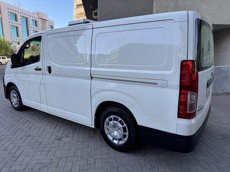 Jeddah, Vehicles, Cars & Trucks , SAR 92000,  Toyota Hiace Refrigerator Diesel,  2022,  Manual,  240000 KM,  Good Condition