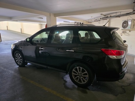Umm Al Hassam, Vehicles, Cars & Trucks , BHD 4250,  Nissan Pathfinder,  2015,  Automatic,  81370 KM,  Nissan Path Finder  For Sale