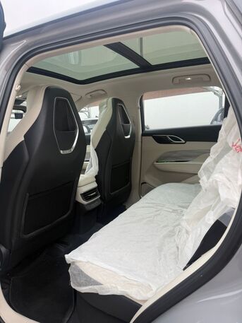 Riyadh, Vehicles, Cars & Trucks , SAR 90000,  Honghi Hs3,  2024,  Automatic,  27000 KM,  SAR 90000, Hongqi Hs3 45TD Turbo Charged Fully Loaded, , AWD , With Pa