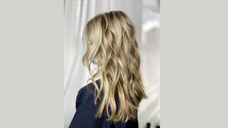 New York, Beautician, Salons That Do Balayage Near You For Seamless Blonde Highlights