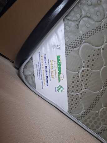 Jubail, Household Items, SAR 250,  Single Bed (cot) Along With Medicated Mattress Sleep Ezze (Omani) & Plywood Base For Sale