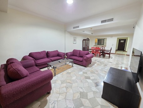 Juffair, Apartments, Flats, Houses & Villas, BHD 380/month,  Furnished,  3 BR,  Spacious Flat | Monthly Or Yearly Basis | Furnished 3 Bhk | Wifi & Hk | Near Juffair Mall