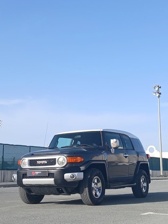 Zinj, Vehicles, Cars & Trucks , BHD 4500,  Toyota FJ Cruiser,  2008,  Automatic,  416000 KM,    4X4 CAR FOR SALE