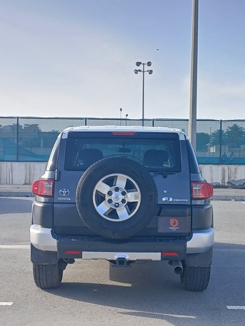 Zinj, Vehicles, Cars & Trucks , BHD 4500,  Toyota FJ Cruiser,  2008,  Automatic,  416000 KM,    4X4 CAR FOR SALE