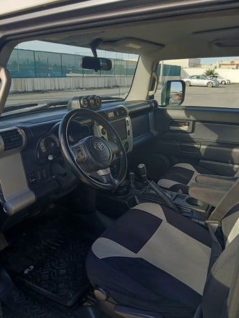 Zinj, Vehicles, Cars & Trucks , BHD 4500,  Toyota FJ Cruiser,  2008,  Automatic,  416000 KM,    4X4 CAR FOR SALE